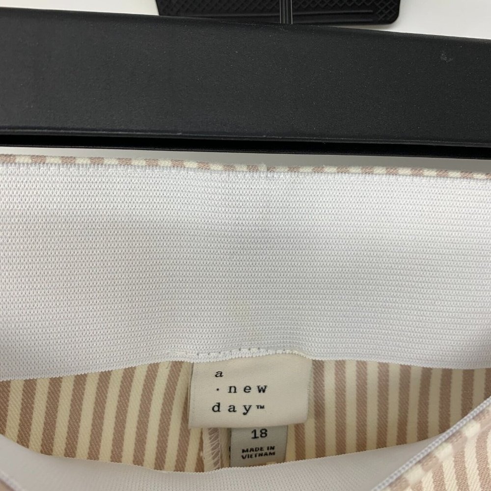 A New Day Pants High Rise Slim Fit Ankle Beige White Stripe NWT - Picture 4 of 12